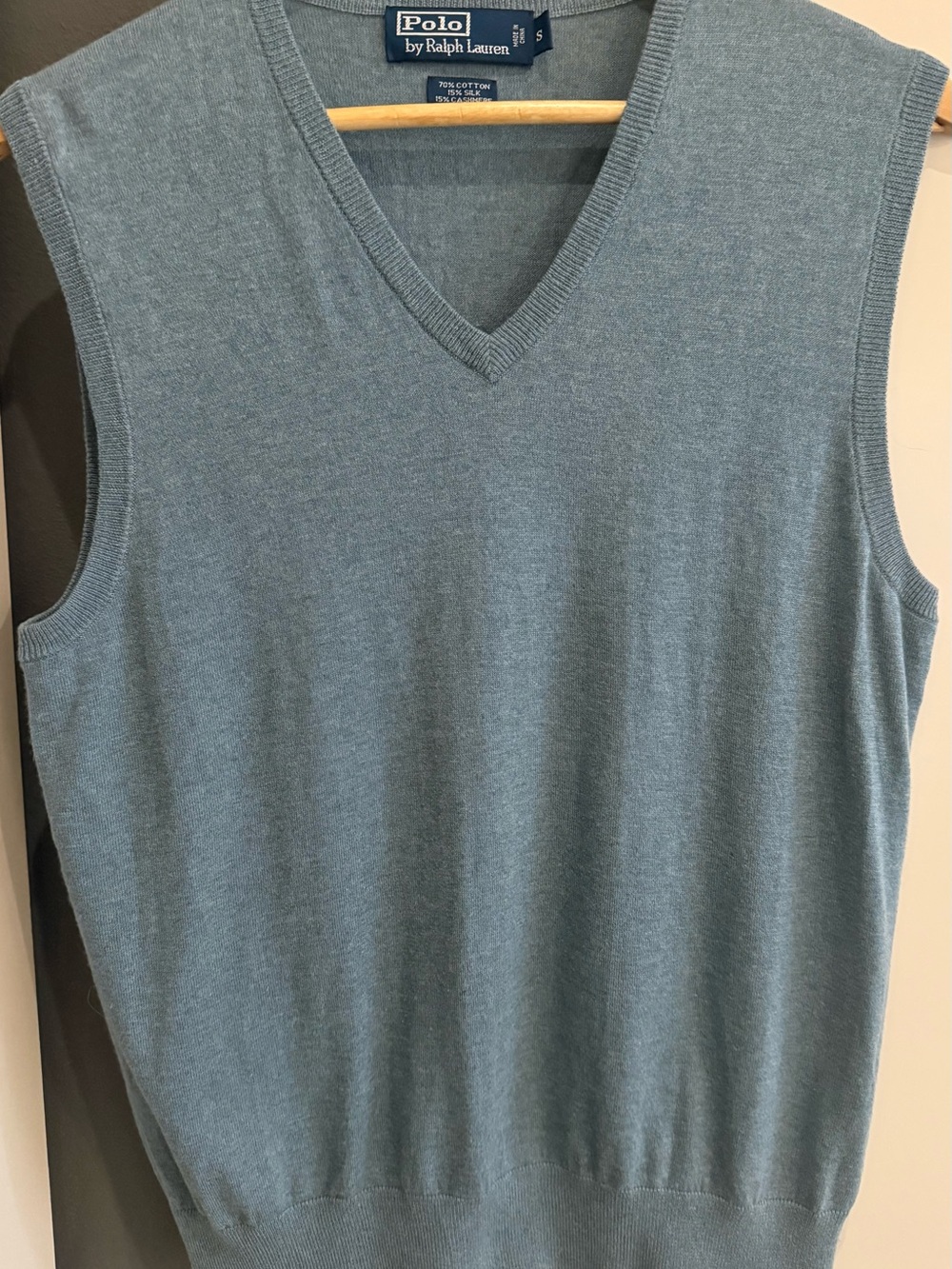Ralph Lauren Sleeveless V-Neck Knit sweater vest- soft cotton ,cashmere blend.